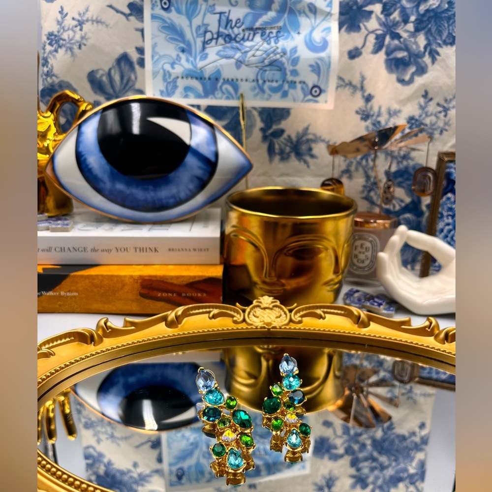 🆕 OSCAR DE LA RENTA 🧿 NWOT Scramble Crystal-Embellished Earrings - Blue Green - Picture 3 of 15